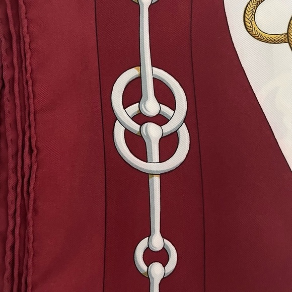 Hermès Rare & Vintage cliquetis RATTLING BORDEAUX Etriers Iconic
Silk Scarf wrap - Picture 4 of 10